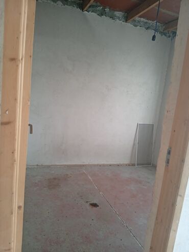 hovsanda kiraye evler: 3 otaqlı, 80 kv. m, Təmirsiz