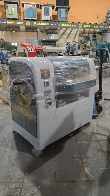 islenmis konteyner satışı: Resmus Ka- 600 türk istesali Makinsam tam idyal veziyetde 4 slindirli
