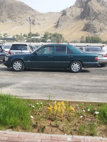 мерс 124 балыкчы: Mercedes-Benz W124: 1995 г., 2 л, Механика, Бензин, Седан