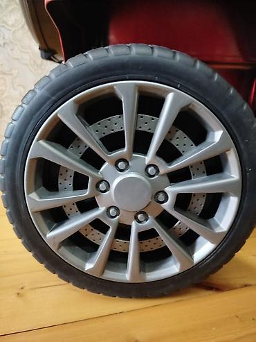 boyuk donlar: Uşaq üçün elektrikli ride-on avtomobil – qırmızı rəngdə SUV tipli — 7