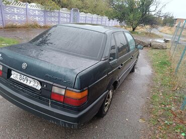 паса б4: Volkswagen Passat: 1989 г., 1.8 л, Механика, Бензин, Седан