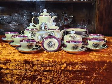 Наборы посуды: Сервантное хранение!!! Этот предмет — фарфоровый сервиз «Мадонна» — 2
