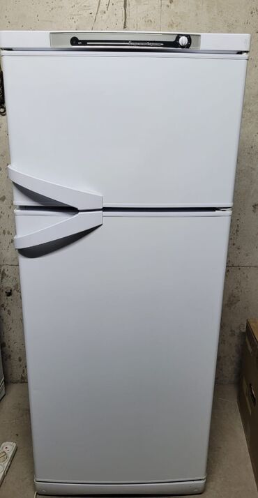 Другая бытовая техника: Холодильник Индезит Высота 145 Состояние идеальное Чистый, без запаха