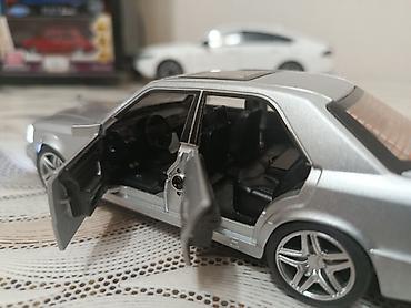 mercedes 170 b: Metall model avtomobil – Mercedes-Benz E-Class AMG (W124) miqyası el — 3