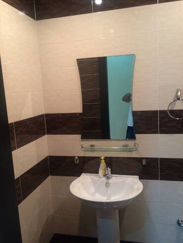 Uzunmüddətli kirayə mənzillər: Yasamal rayonu Nizami metrosu yaxınlığında 15 mərtəbənin 7 ci — 5