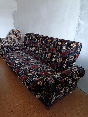 Продам диван в хорошем состоянии 3000 сомов, самовывоз, мкрн Тунгуч at lalafo.kg Продам диван в хорошем состоянии 3000 сомов, самовывоз, мкрн Тунгуч