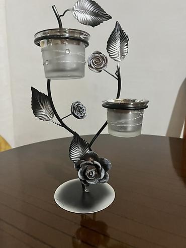 İki şam qablı dekorativ şamdan - Material: metal konstruksiya, şüşə