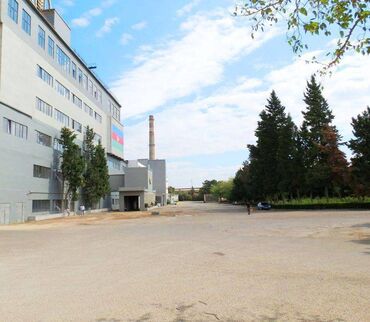 Sex, zavod və fabriklər: İstehsal üçün, Anbar və müxtəlif təyinatlı istifadələr üçün 637 Kv.m — 14