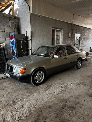 mersedes e class: Mercedes-Benz W124: 1993 г., 2.5 л, Механика, Дизель, Седан — 6