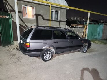паста сидан: Volkswagen Passat: 1992 г., 1.8 л, Механика, Бензин, Универсал