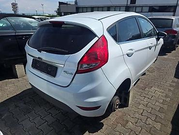 Kompletan auto u delovima: FORD FIESTA 2010. GOD. - KOMPLETAN AUTO U DELOVIMA | Ford Fiesta — 3