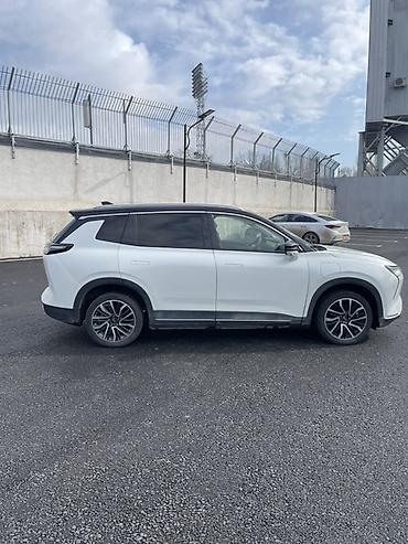 Weltmeister: Weltmeister W6, 2021 г., 80000 км, Передний, В наличии — 7