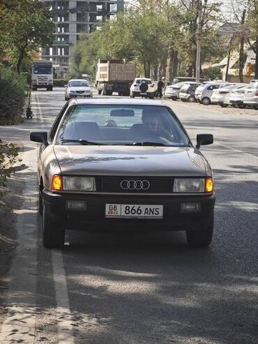 Audi: Audi 80: 1987 г., 1.8 л, Механика, Бензин, Седан