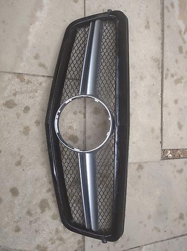 mercedes w202 radiator: Mercedes W212 E212 radiator barmaqlığı — 3