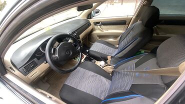 Chevrolet: Chevrolet Lacetti: 1.6 l | 2004 il Sedan — 10