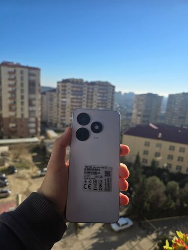 Tecno: Tecno Spark 20, 128 GB, rəng - Ağ, Barmaq izi — 3