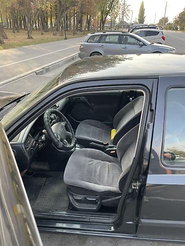vento vento: Volkswagen Vento: 1992 г., 2 л, Автомат, Бензин, Седан — 7