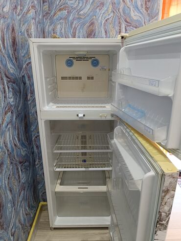 Uzunmüddətli kirayə mənzillər: Salam mənzil Yeni tikili tam təmirli 12 mərtəbəli binanın 2 mərtəbəsi — 9