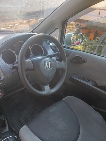 Honda: Honda Fit: 2002 г., 1.2 л, Автомат, Бензин