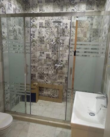 Duş kabinaları, arakəsmələr: Yeni Arakəsmə, Pulsuz çatdırılma — 20