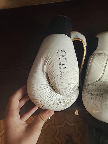 boks torbasu: Boks əlcəkləri – Everlast üslubunda klassik model - Rəng: ağ, qızılı — 2
