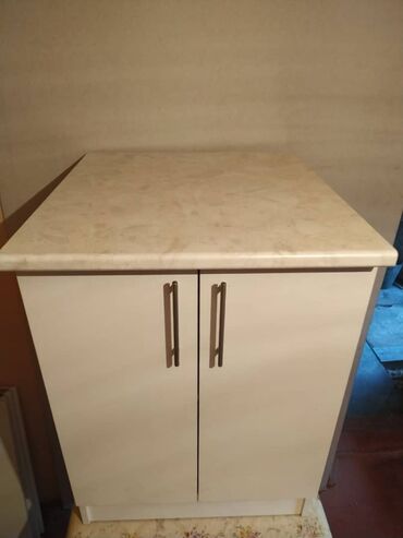 кухоная мебель: Кухонный Стол, цвет - Белый, Новый