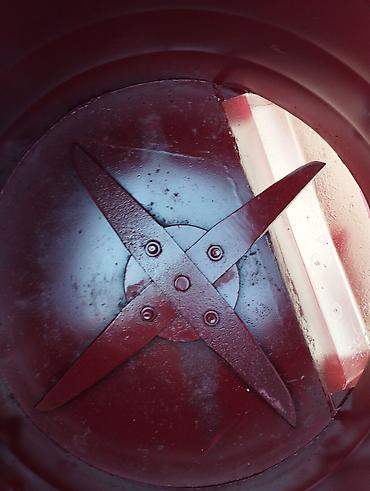 Фотоаппараты: Продаю универсальную дробилку дробит клевер салому ечмень кукурузу — 5