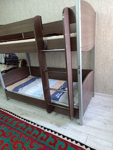 двухъярусная кровать для взрослых с диваном: Двухъярусная кровать, Для мальчика, Б/у