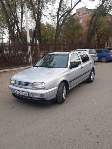 Volkswagen: Volkswagen Golf: 1993 г., 1.8 л, Механика, Бензин, Хэтчбэк