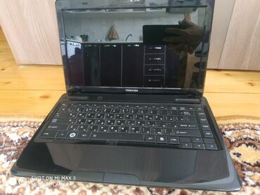 Toshiba komputeri Windows 7di .3 Ram. Ishlek veziyyetdedir. Sadece 3