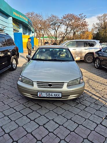 Транспорт: Toyota Camry: 1997 г., 2.2 л, Автомат, Бензин, Седан — 1