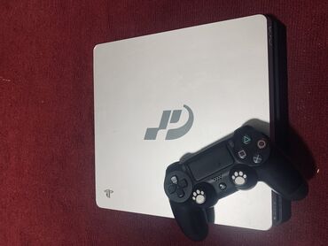 Комплектующие для принтеров: Ps 4 slim Память 1 тб Один джойстик оригинал Все провода на месте