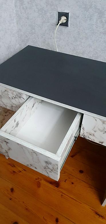 Ofis masaları: Yazi masasi
Ölçü: 80×45 cm
Yaxşi vəziyyətdədir — 3