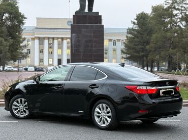 Lexus: Lexus ES: 2015 г., 2.5 л, Вариатор, Гибрид, Седан