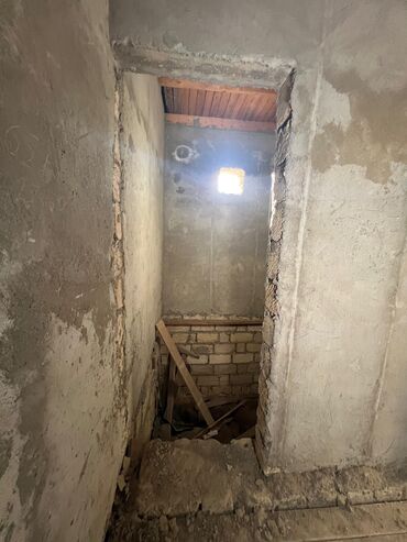 Həyət evləri və villaların satışı: 4 otaqlı, 160 kv. m, Kredit yoxdur, Təmirsiz — 4