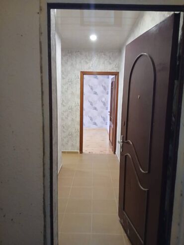 Uzunmüddətli kirayə mənzillər: Yeni gunewli qes V massivi 9/1 mertebesi 1 otaq boww ev kiraye verilir — 1