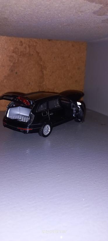 q7: Audi, 2005 il, Dəmir, Ünvandan götürmə — 3