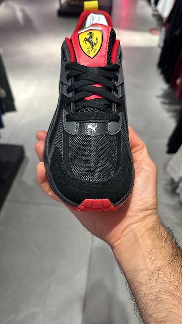 Yeni krossovka Puma firmasının yeni Ferrari seriyasıdır. Türkiyədən