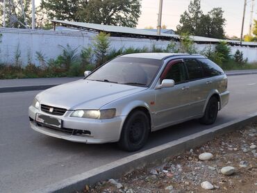 машина мало литровка на рассрочку: Honda Accord: 2001 г., 2.3 л, Автомат, Газ, Универсал