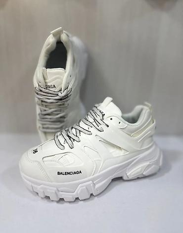reebok krasovka: Balenciaga Track uniseks ag rengli krossovkalar.65 manata alinib.2 — 1