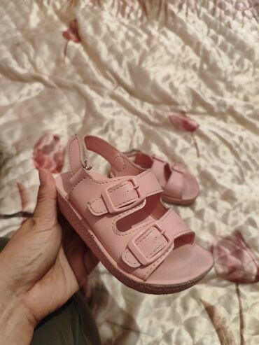Детская обувь: Летняя обувь для девочки состояние отличное носили несколько раз