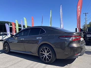 Продажа авто: Toyota Camry: 2022 г., 2.5 л, Вариатор, Гибрид, Седан — 6