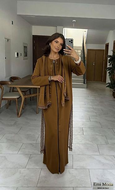 Haljine: 💫New collection💫

⚜️Univerzalna velicina
⚜️Cena 2700 din — 1