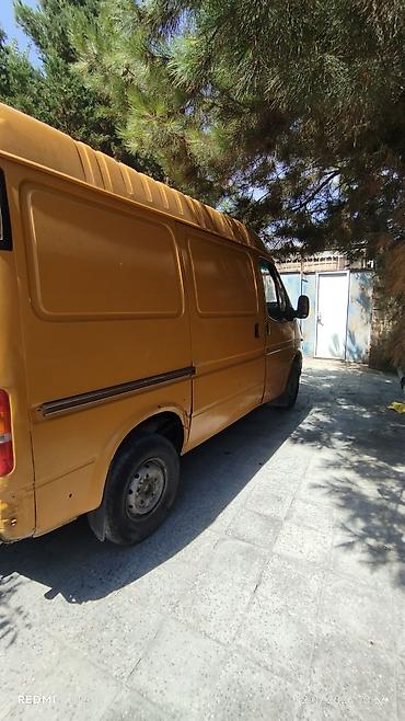 maşın guzgu: Ford Transit yük mikroavtobusu - Korpus: uzun və yüksək damlı, 2 arxa — 4