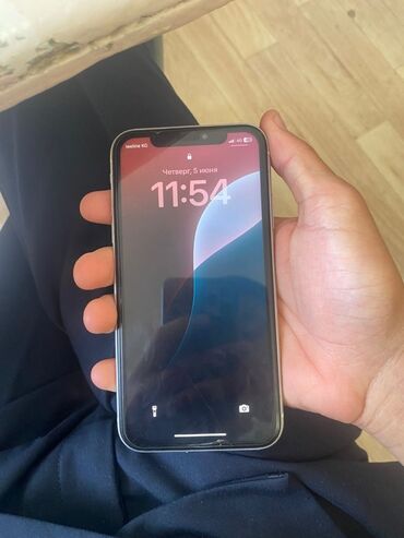 Apple iPhone: IPhone Xr, Б/у, 128 ГБ, Белый, 77 %