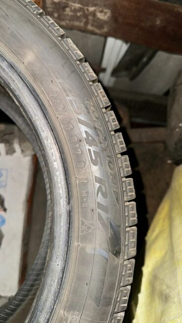 Шины: Шины 225 / 45 / R 17, Зима, Б/у, Комплект, Легковые, Pirelli