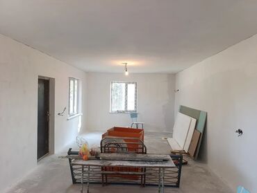 дом на ошском рынке: 36 м², 1 комната, Утепленный, Забор, огорожен