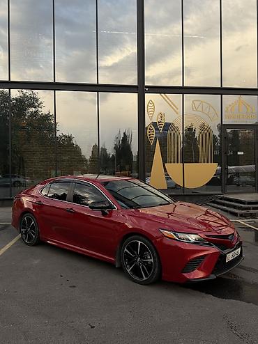 corolla 2018: Toyota Camry: 2019 г., 2.5 л, Автомат, Гибрид, Седан — 4