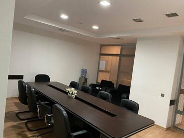 Ofislər: Yasamal rayonu, H.Cavid prospektində (Elimlər Akademiyası m/s — 17