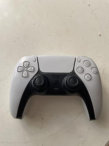 Б/у игровой контроллер Sony DualSense для PlayStation 5 (белый/чёрный)